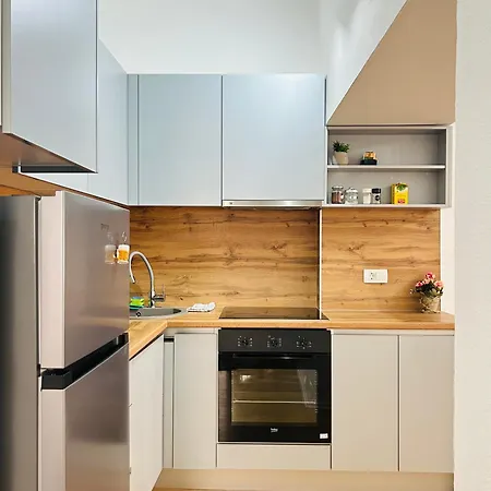 Apartment Tajra *