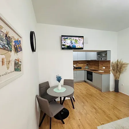 Apartment Tajra *